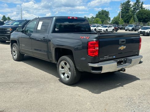 Used 2018 Chevrolet Silverado 1500 LT w/ LT Eassist Package AWD/4WD image 6