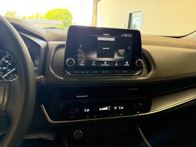 Used 2023 Nissan Rogue SV FWD image 14