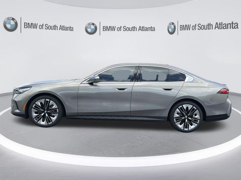 New 2027 BMW 530i w/ Premium Package RWD image 21
