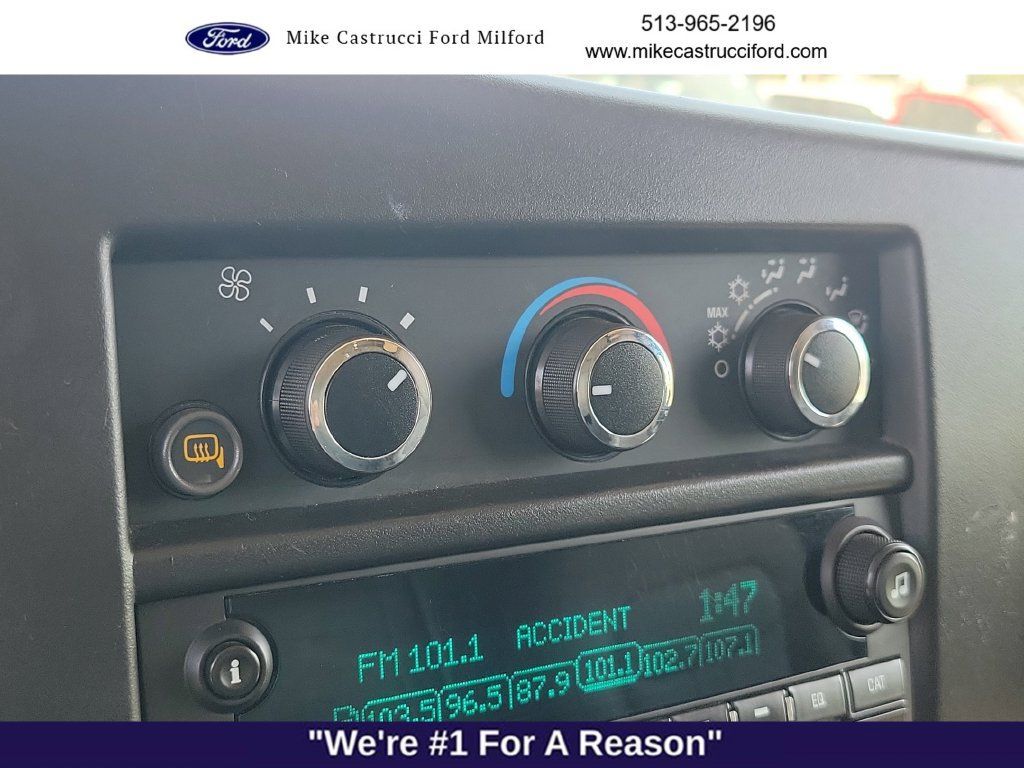 Used 2015 Chevrolet Express 3500 Extended RWD image 14