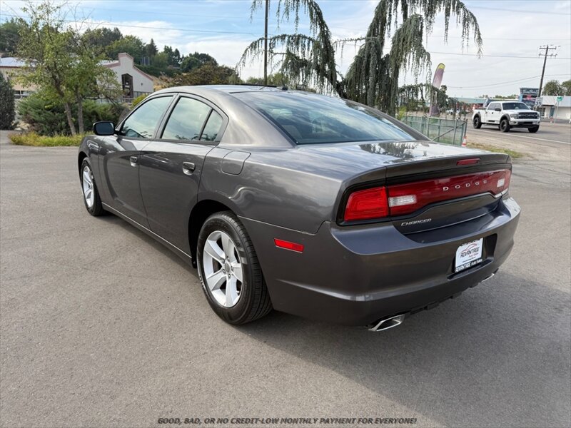 Used 2013 Dodge Charger SXT RWD image 5