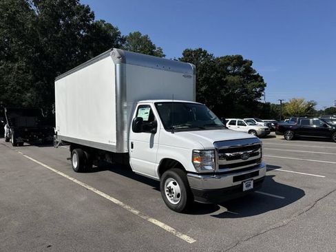 New 2027 Ford E-450 and Econoline 450 Super Duty w/ Power Equipment Group RWD image 2