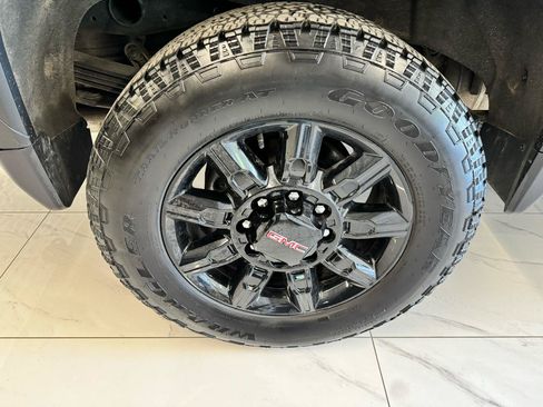 Used 2024 GMC Sierra 2500 AT4 w/ Snow Plow Prep/Camper Package AWD/4WD image 32
