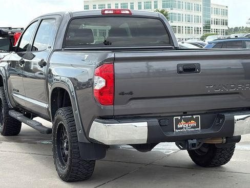 Used 2018 Toyota Tundra SR5 w/ SR5 Upgrade Package image 3