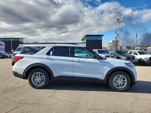 New 2026 Ford Explorer Active w/ Active Comfort Package image 6