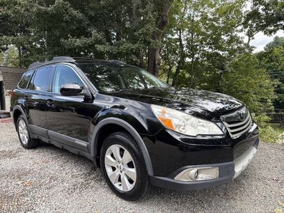 Used 2012 Subaru Outback 3.6R Limited w/ Popular Pkg 2