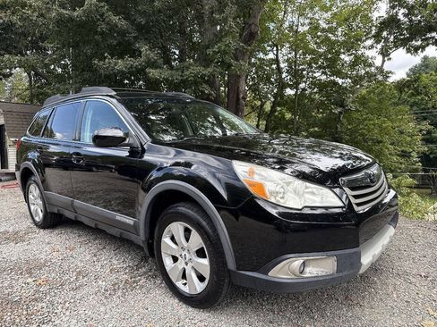 Used 2012 Subaru Outback 3.6R Limited w/ Popular Pkg 2 AWD/4WD image 1