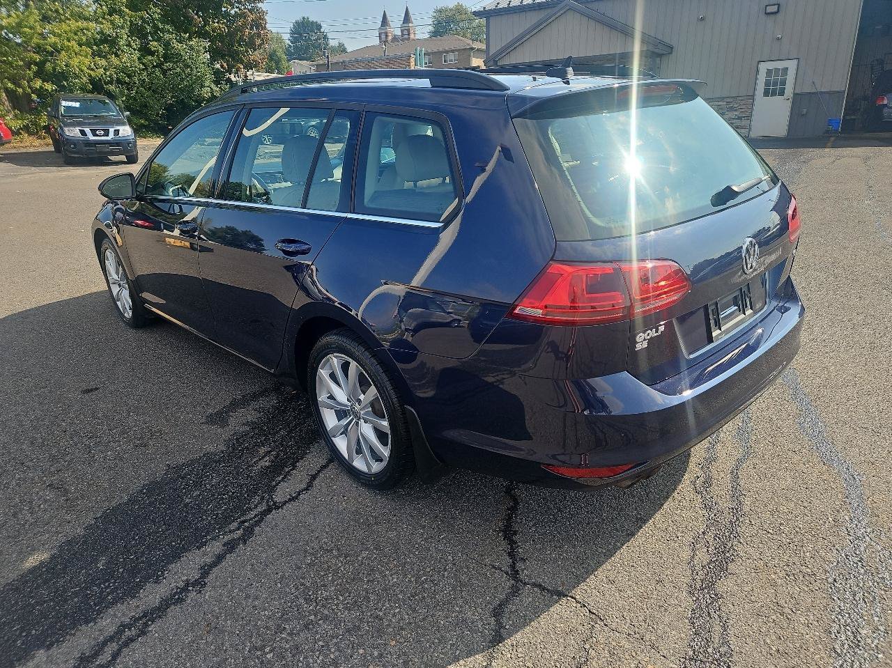Used 2016 Volkswagen Golf S FWD image 5