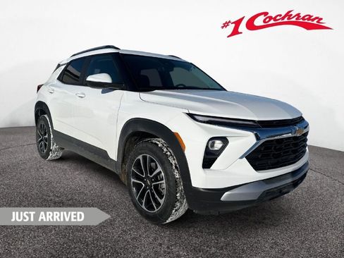 Certified 2025 Chevrolet TrailBlazer LT w/ LT Cold Weather Package image 1