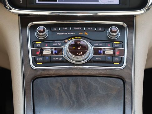 Used 2017 Lincoln Continental Select FWD image 21