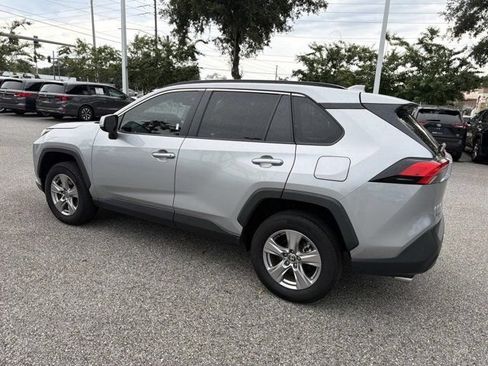 Used 2025 Toyota RAV4 XLE AWD/4WD image 4