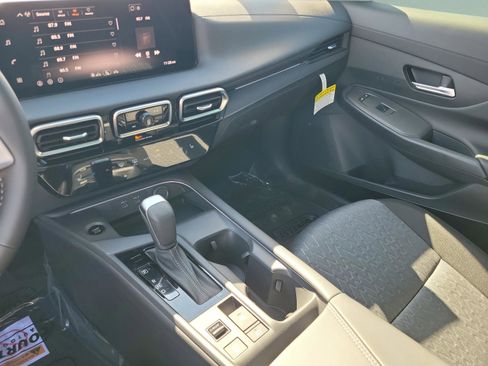 New 2026 Nissan Sentra SV w/ SV Convenience Package image 33