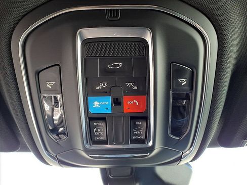 New 2025 Jeep Grand Cherokee Laredo X w/ Luxury Tech Group I AWD/4WD image 14