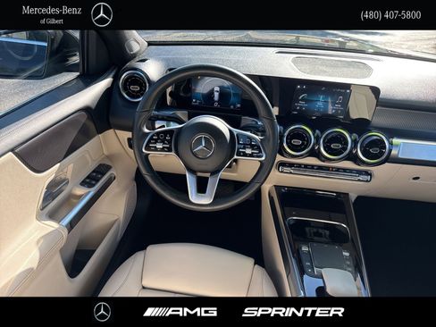 Certified 2022 Mercedes-Benz GLB 250 image 18