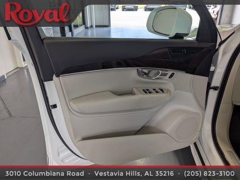 Used 2019 Volvo XC90 T6 Momentum w/ Advanced Package AWD/4WD image 17