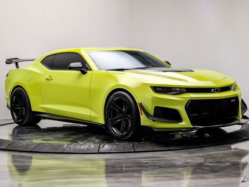 Used 2021 Chevrolet Camaro ZL1 image 19