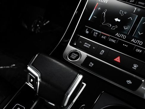 Used 2023 Audi Q8 Premium Plus w/ Premium Plus Package AWD/4WD image 25