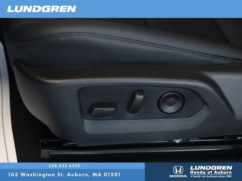Used 2025 Chevrolet Colorado Trail Boss AWD/4WD image 12