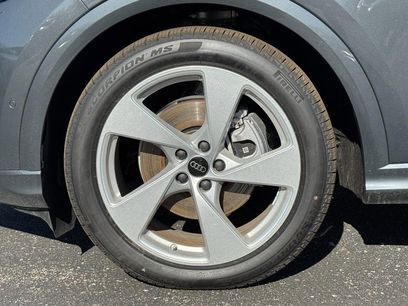 New 2025 Audi Q5 Prestige