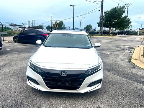 Used 2018 Honda Accord EX-L image 3