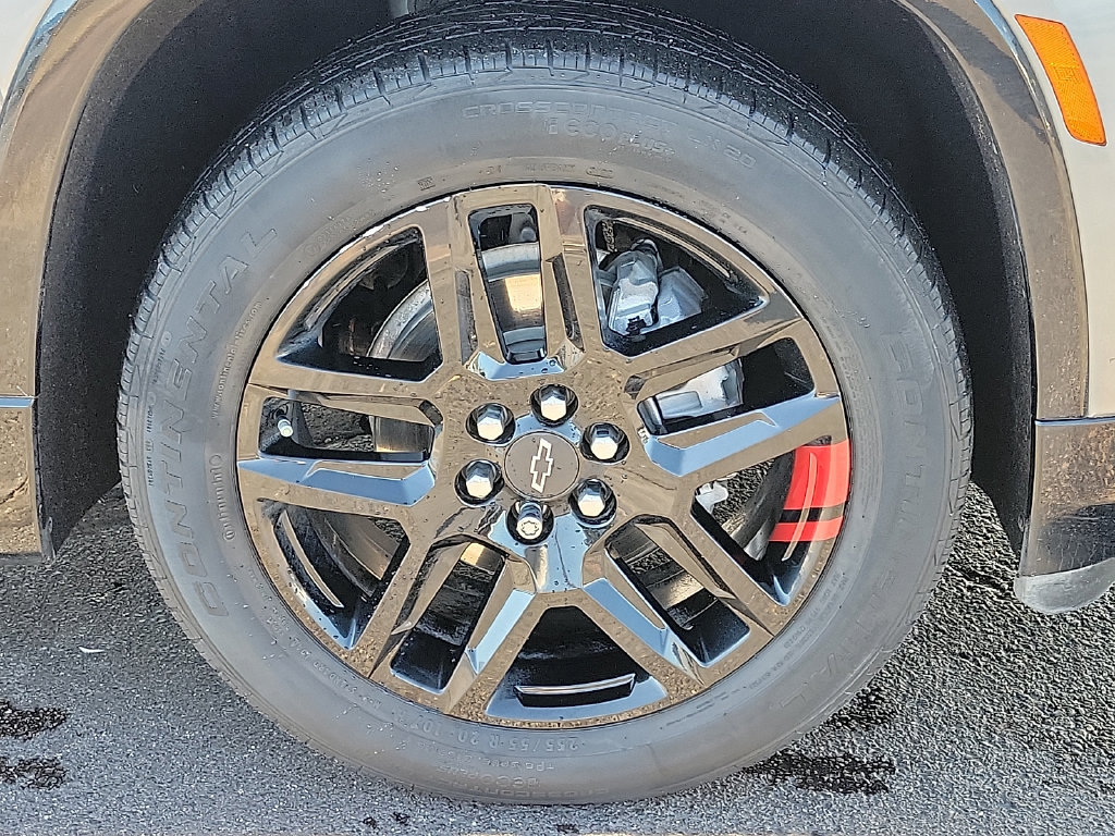 Used 2023 Chevrolet Traverse Premier w/ Redline Edition FWD image 7