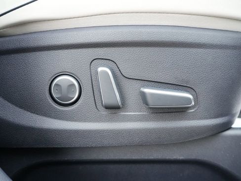 Used 2025 Hyundai Palisade Calligraphy image 16