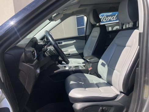 Used 2021 Ford Explorer XLT w/ Equipment Group 202A AWD/4WD image 2