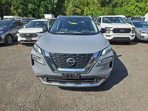 Used 2021 Nissan Rogue Platinum AWD/4WD image 2