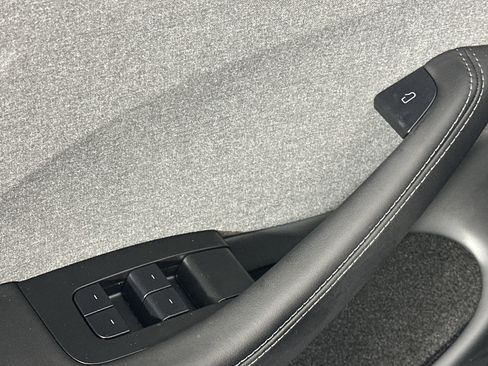 Used 2025 Tesla Model 3 Long Range image 17