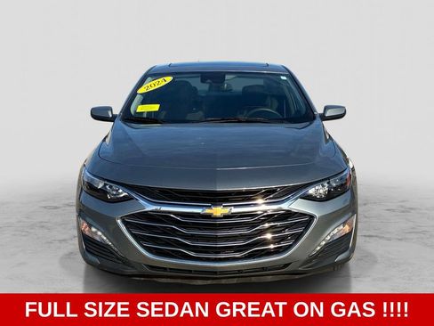 Used 2024 Chevrolet Malibu LT FWD image 2
