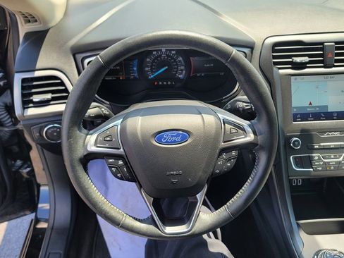 Used 2020 Ford Fusion SE w/ Equipment Group 151A FWD image 19