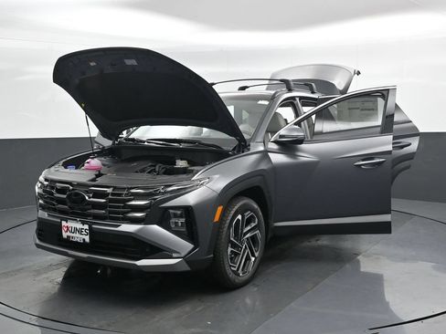 Used 2025 Hyundai Tucson Limited AWD/4WD image 54