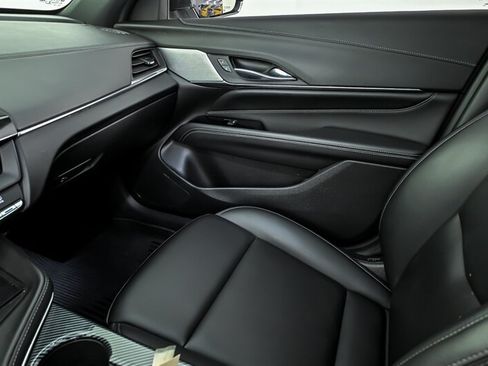 Used 2021 Cadillac CT4 Luxury w/ Sun And Sound Package RWD image 32