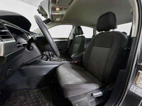 Used 2019 Volkswagen Jetta FWD image 20