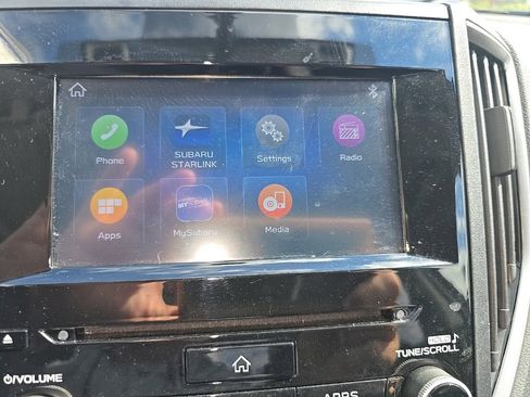 Used 2021 Subaru Crosstrek 2.0i Premium w/ Moonroof Package image 9