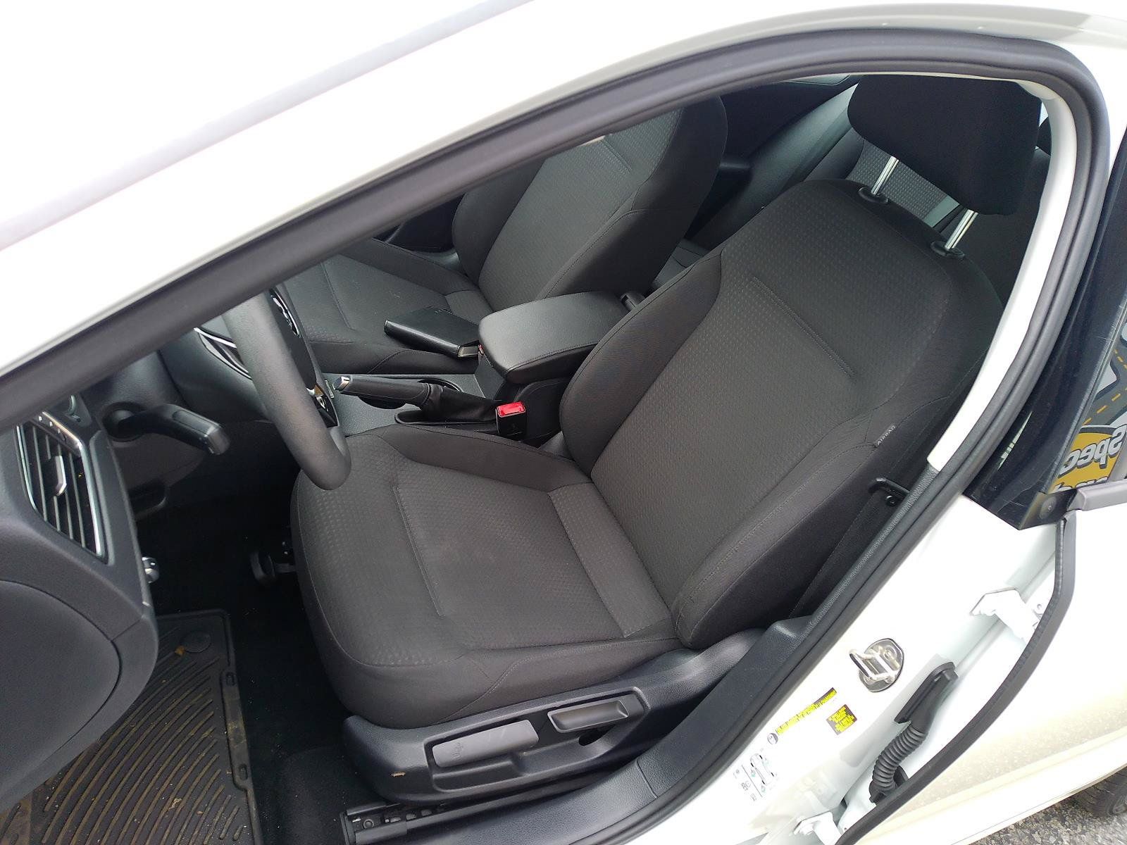 Used 2016 Volkswagen Jetta SE FWD image 5