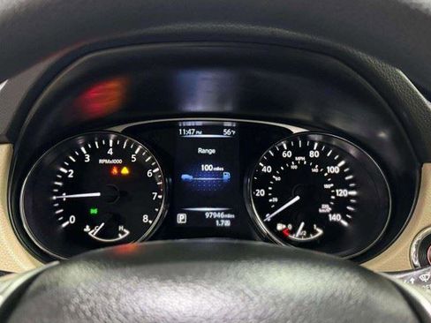 Used 2016 Nissan Rogue SV FWD image 43