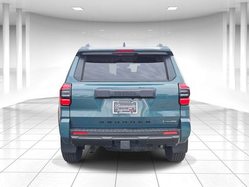 Used 2025 Toyota 4Runner TRD Off-Road Premium image 4