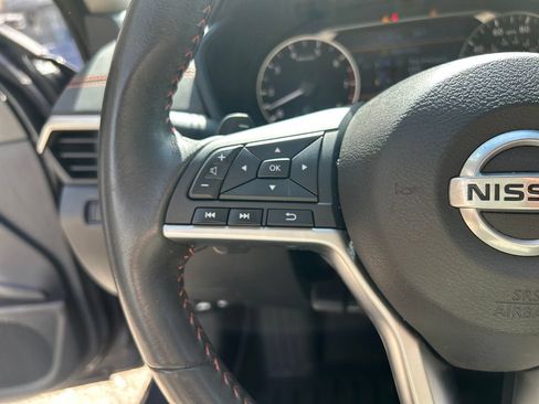 Used 2022 Nissan Altima 2.5 SR AWD/4WD image 21