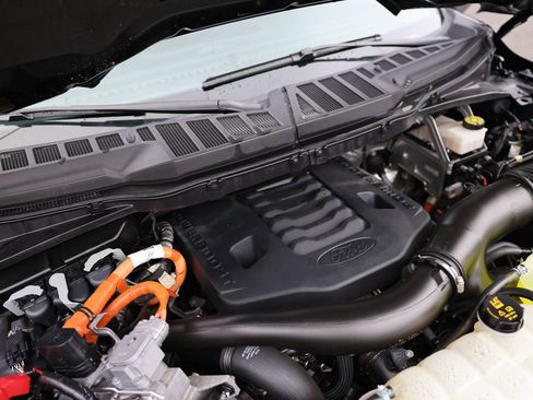 Certified 2023 Ford F150 Lariat w/ Equipment Group 502A High image 40