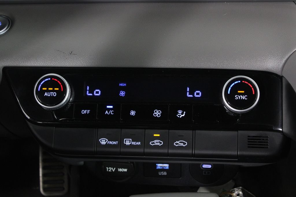 Certified 2025 Hyundai Elantra Sport FWD image 22
