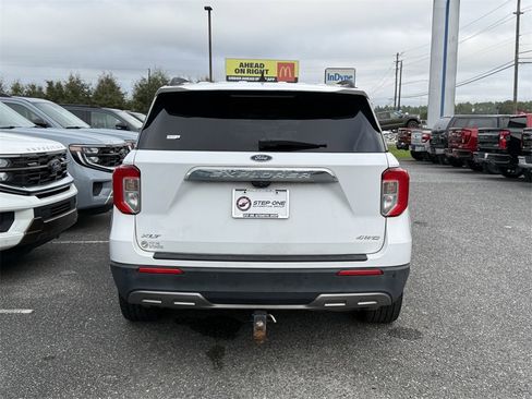 Used 2021 Ford Explorer XLT w/ Equipment Group 202A image 6