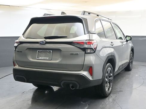 Used 2025 Subaru Forester Limited AWD/4WD image 5