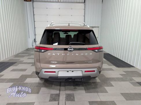 Used 2025 Nissan Pathfinder Platinum w/ Cargo Package AWD/4WD image 3