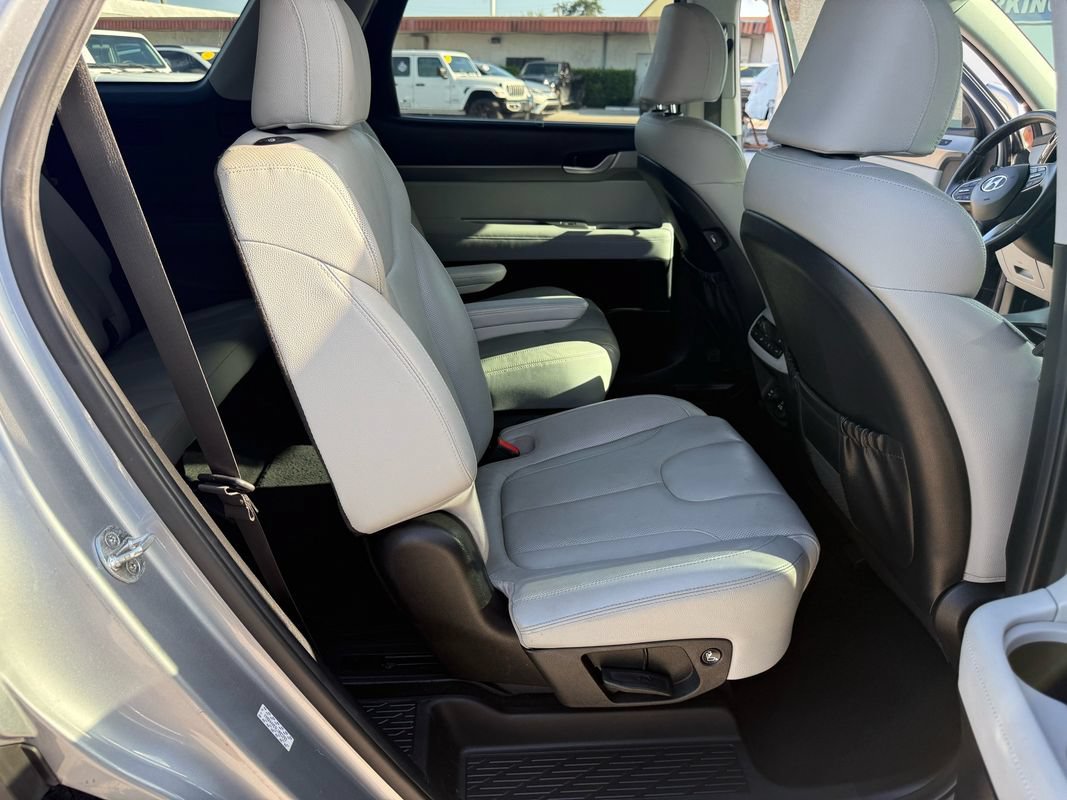 Used 2020 Hyundai Palisade SEL w/ Premium Package FWD image 13