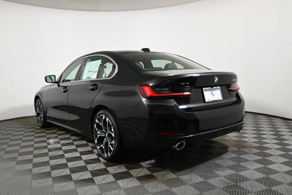 Used 2026 BMW 330i xDrive Sedan w/ Premium Package AWD/4WD image 5