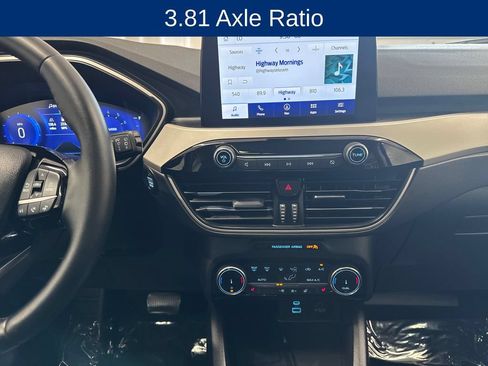 Used 2022 Ford Escape SEL w/ Technology Package AWD/4WD image 20