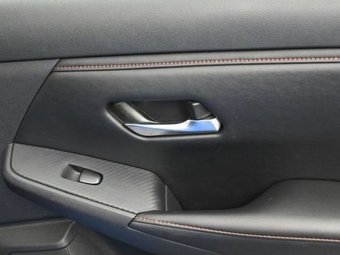 Used 2025 Nissan Sentra SR FWD image 30