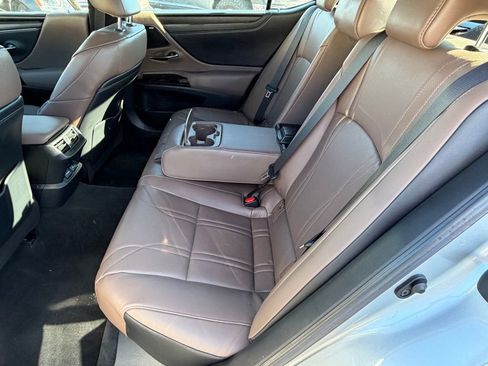 Used 2025 Lexus ES 350 Luxury image 33