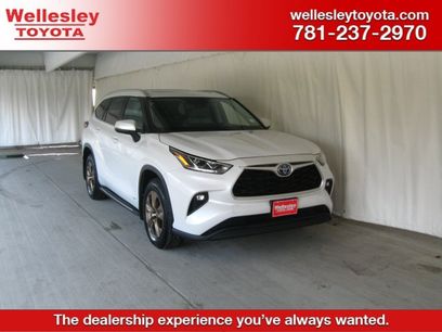 Used 2023 Toyota Highlander Bronze Edition